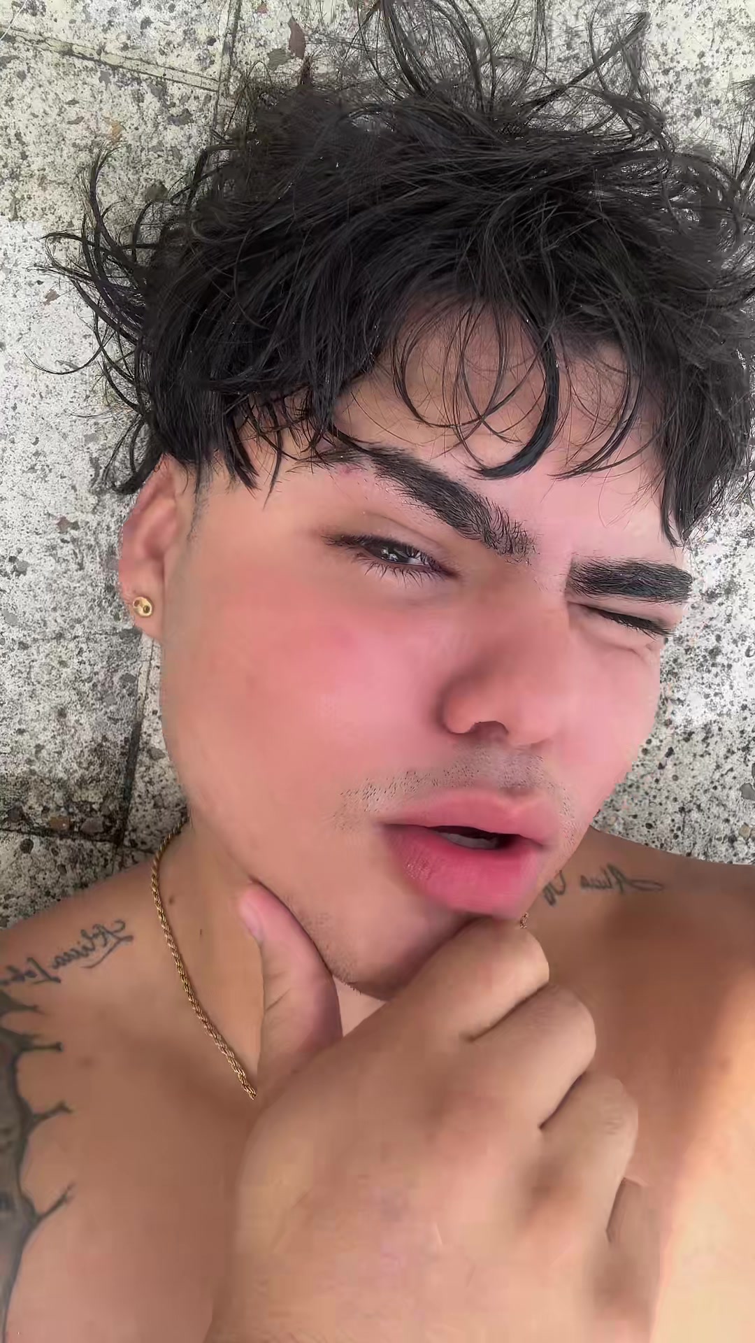 @Alejito ✨