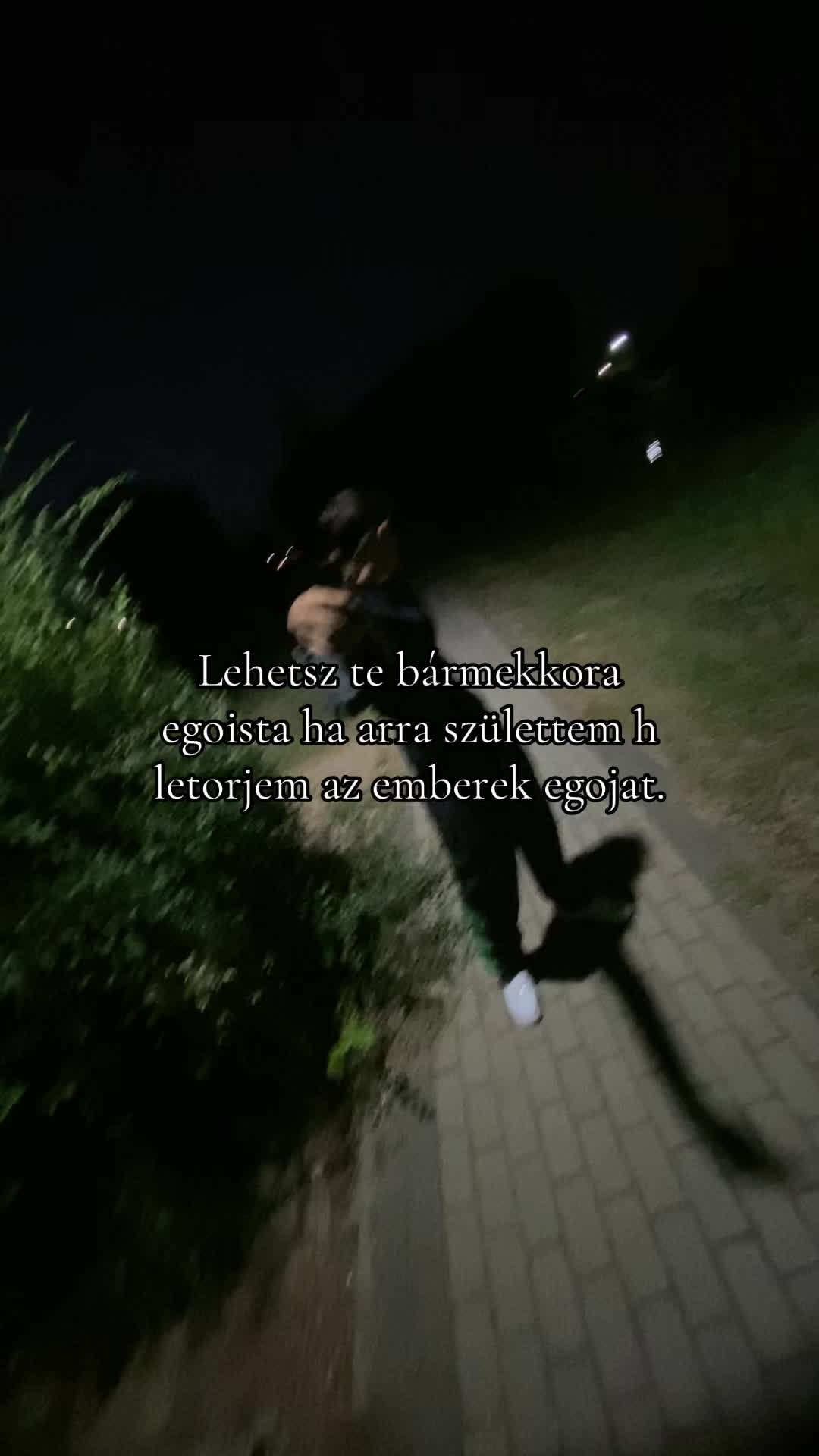@Hrvth👤