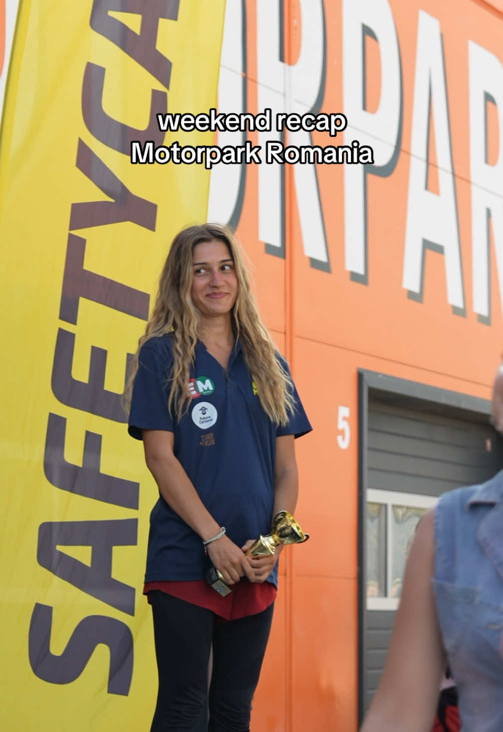 @ana ★