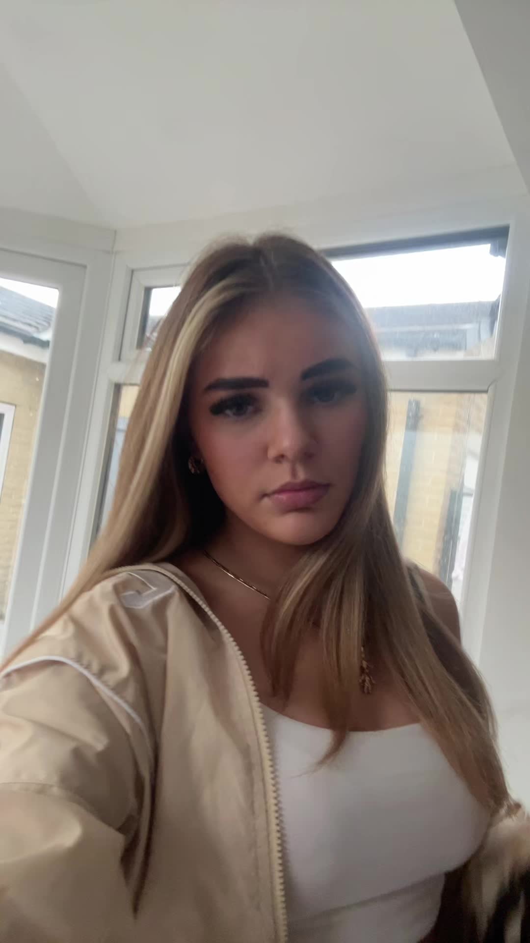 @poppykobrien