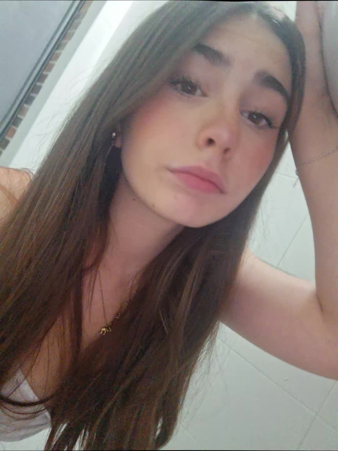 @carlottaa