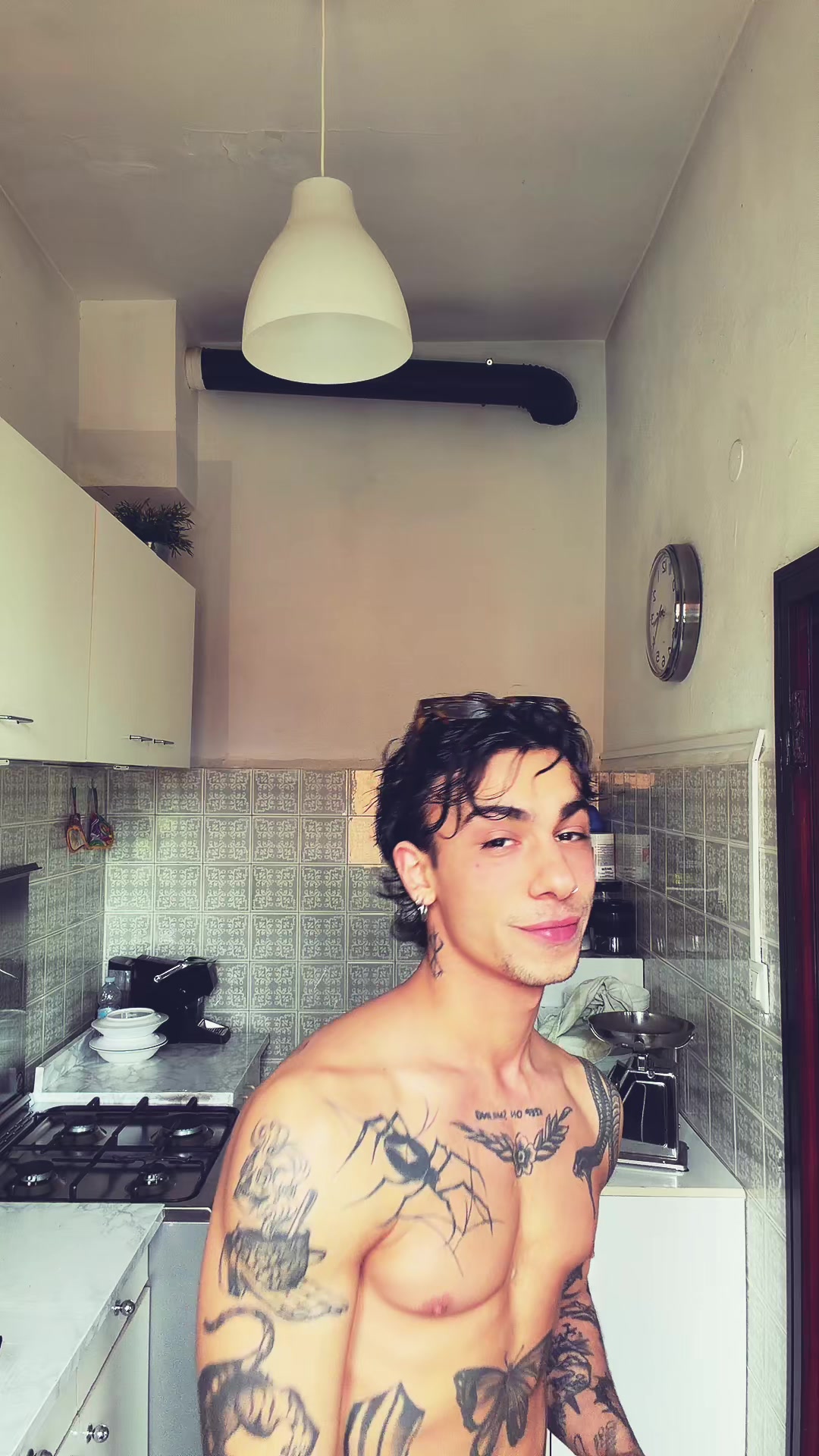 @Alex_averga99