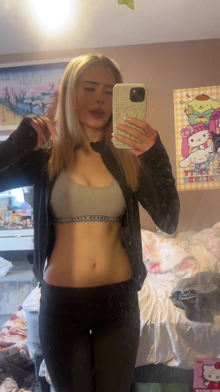 @️m 🐆🧁