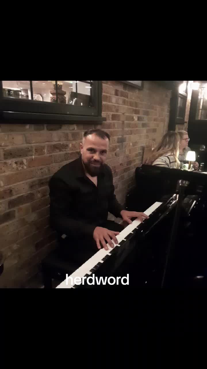 @metin pianist