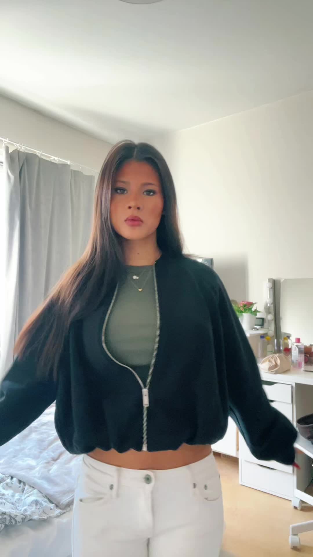@oliviashemliga9