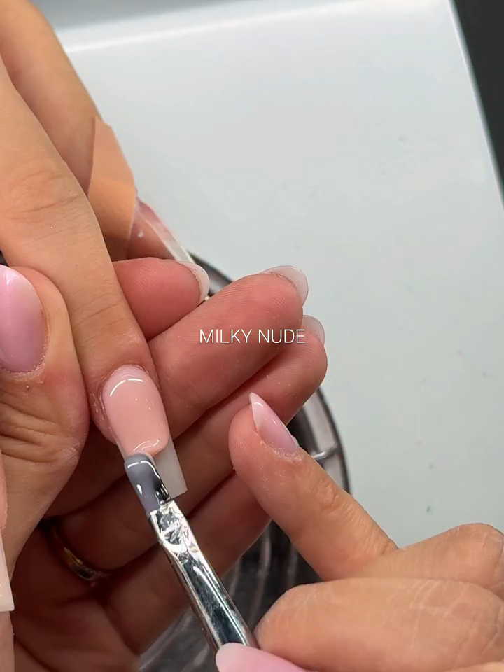 @Nails Company