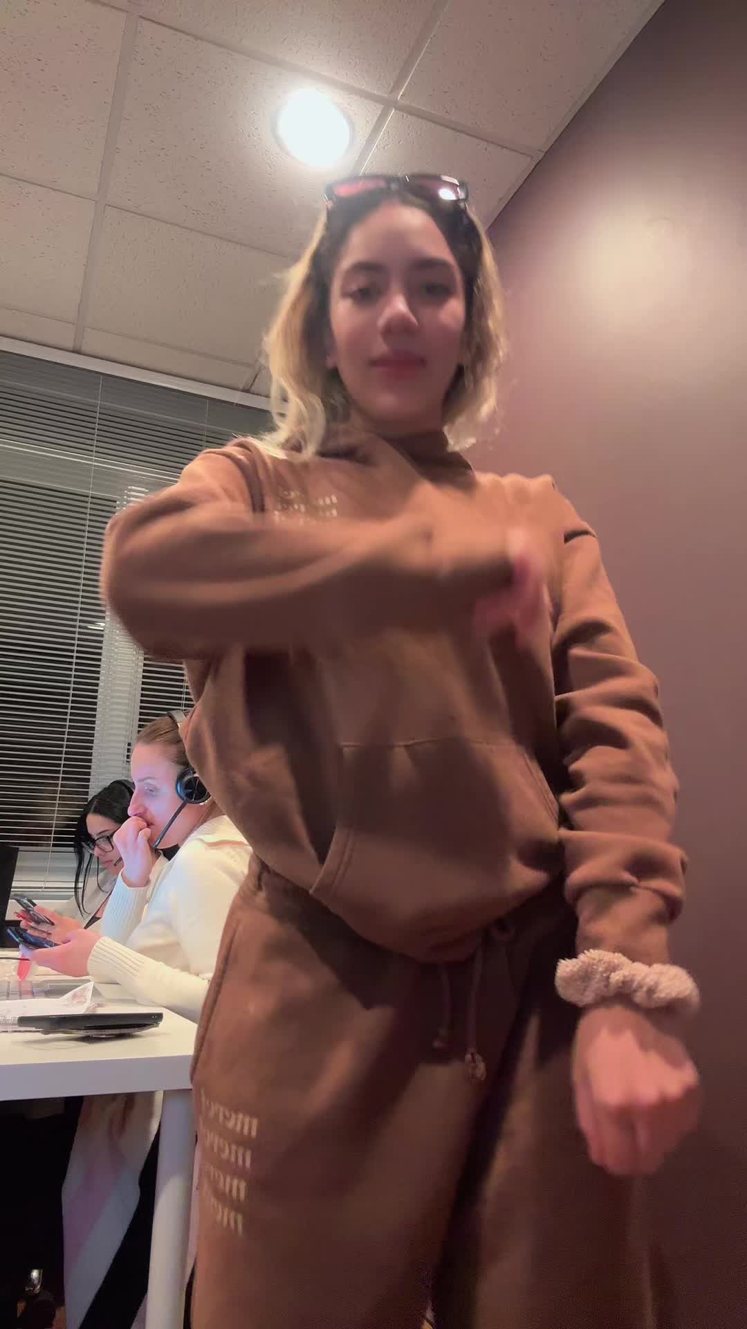 @𝓛𝓾