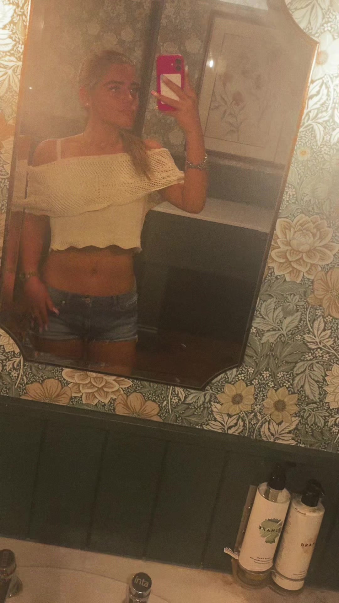 @Emilylouise_lewis_
