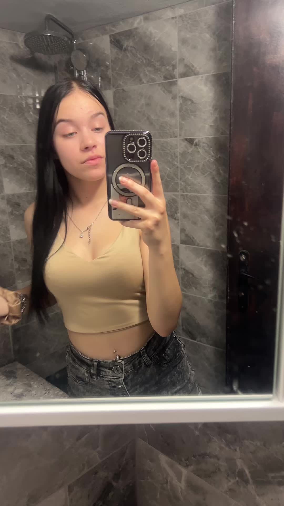 @Mimi5689