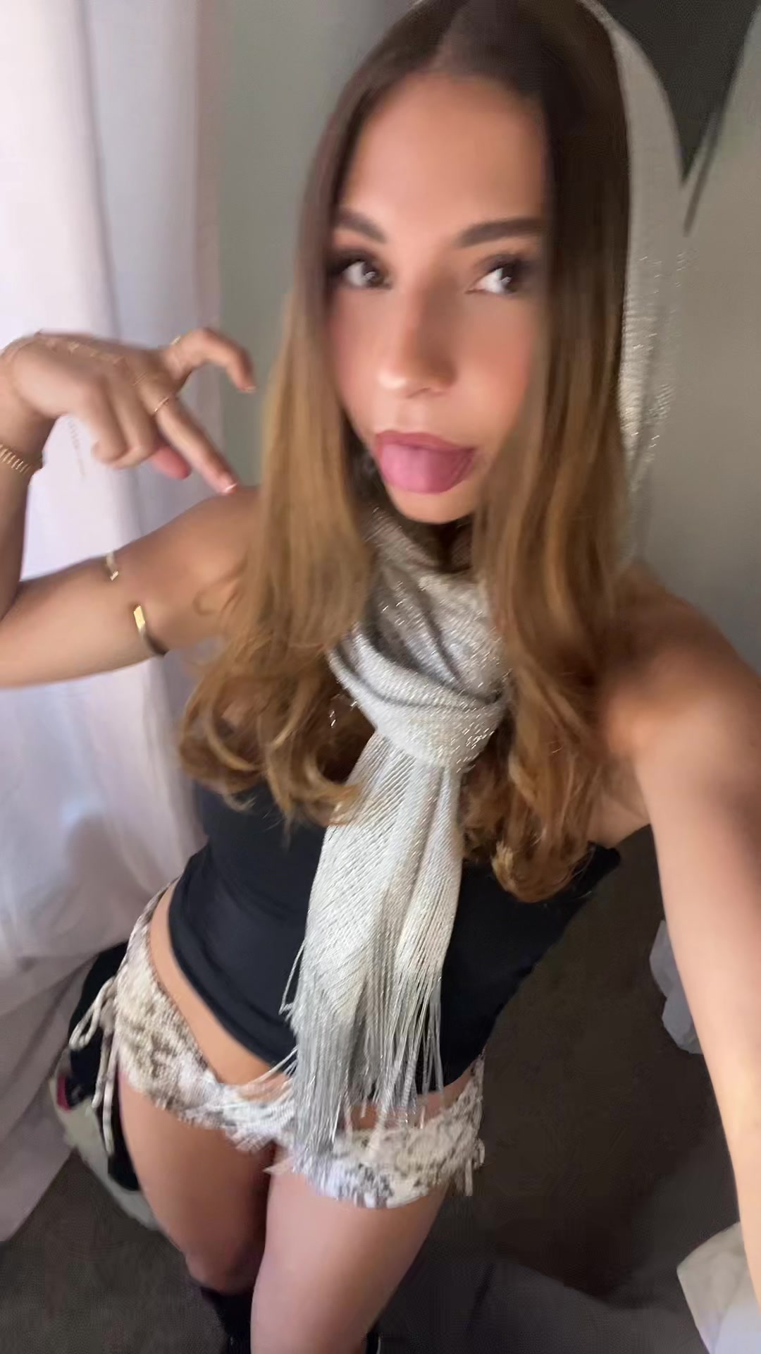 @nicole