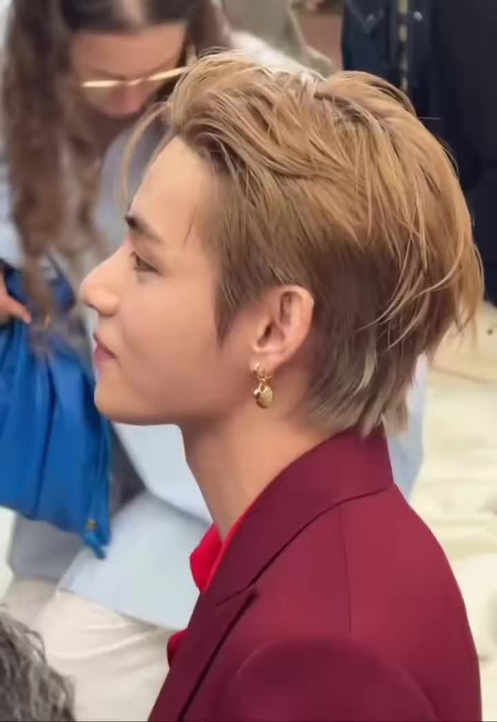@๐ฏ๐ข๐๐ซ๐๐