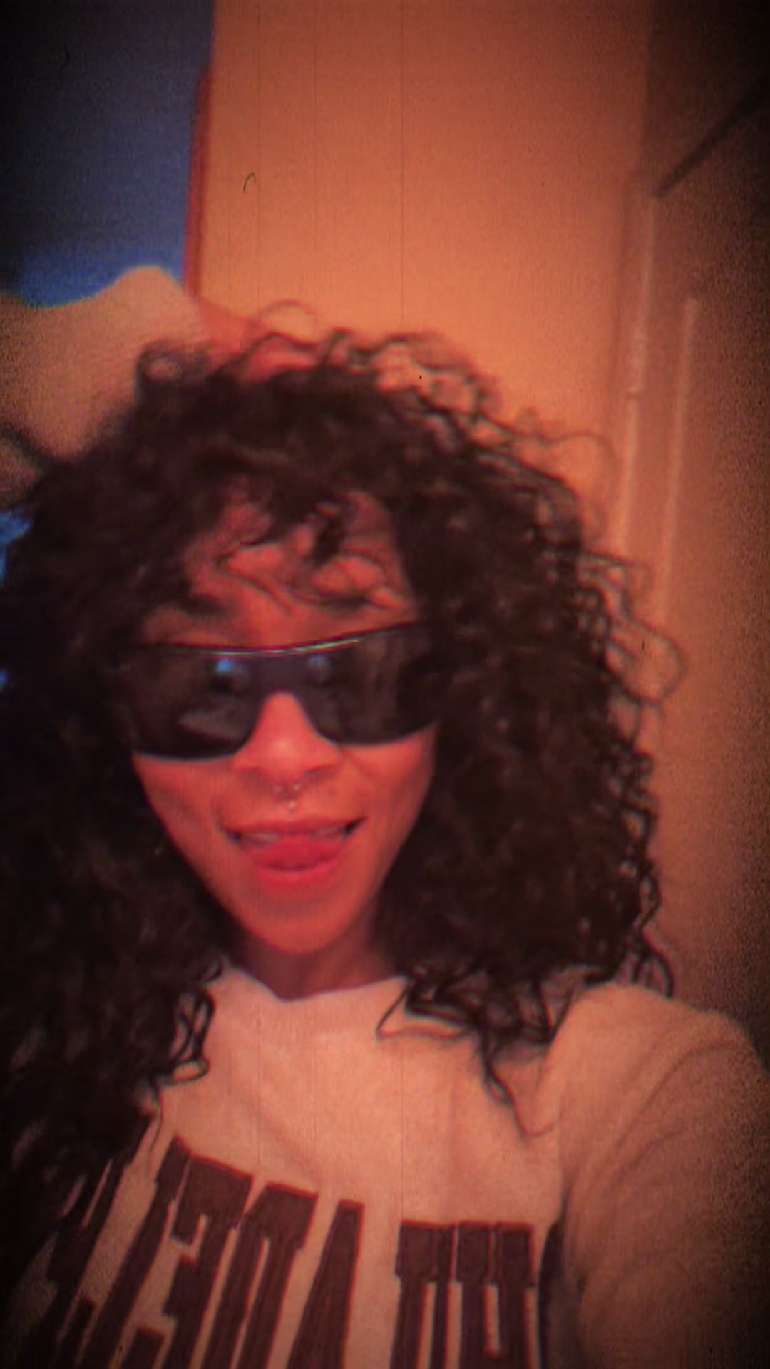 @Dezi_ray_sunshine