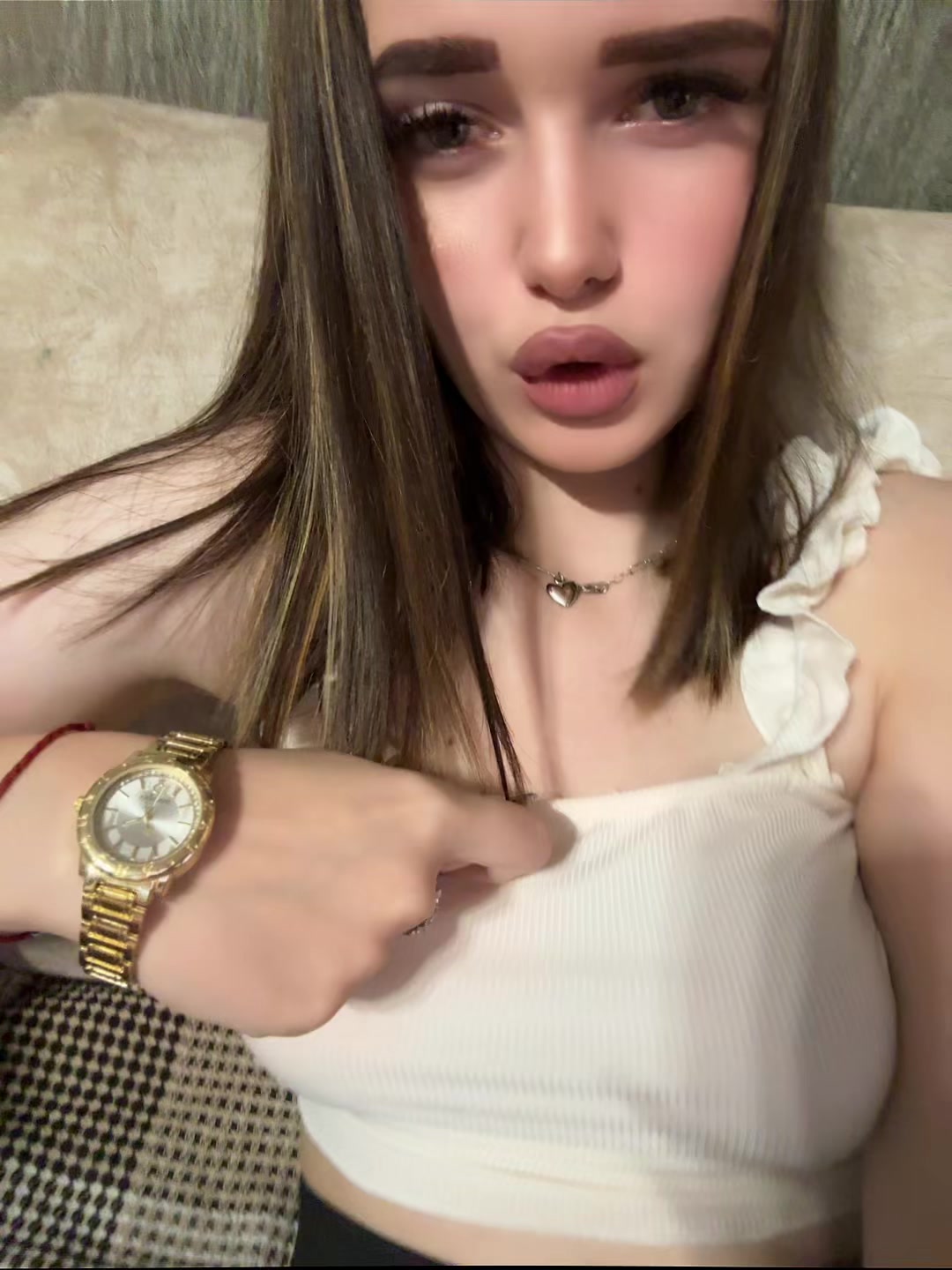 @👅