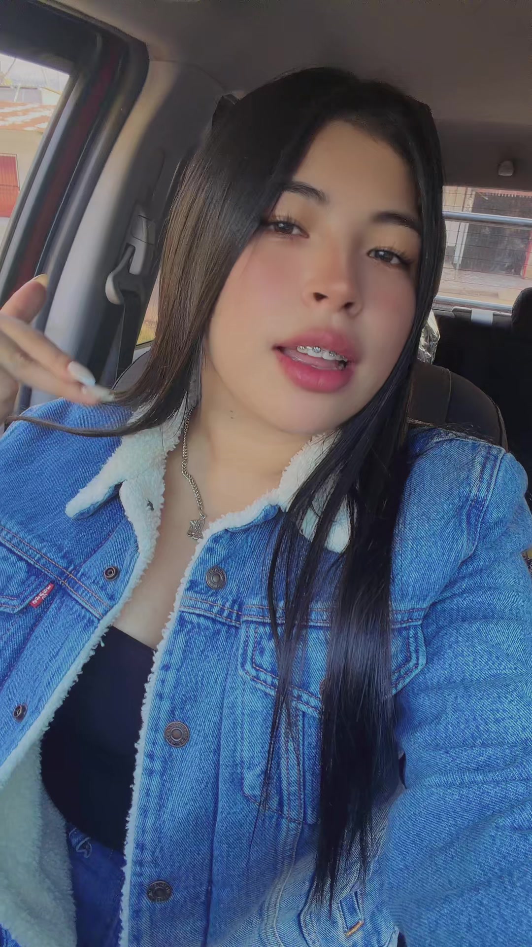 @Ariana A Miranda 💫