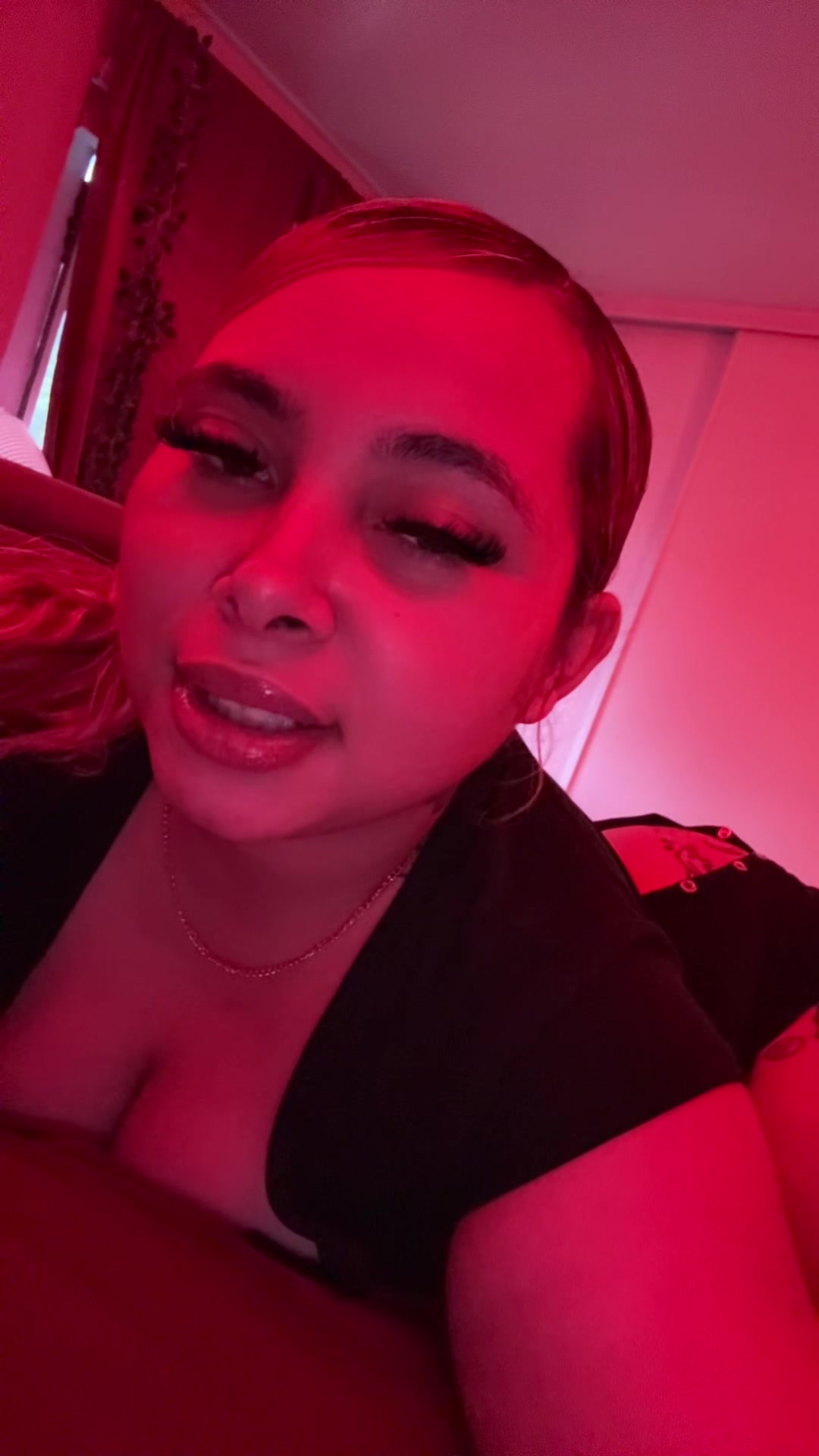 @Neeneecruz