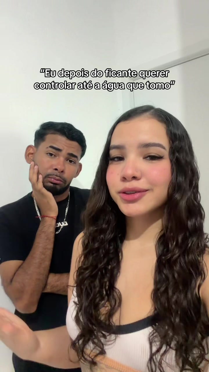 @Gabriely Castro