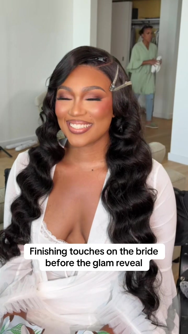 @Traveling Bridal Hairstylist