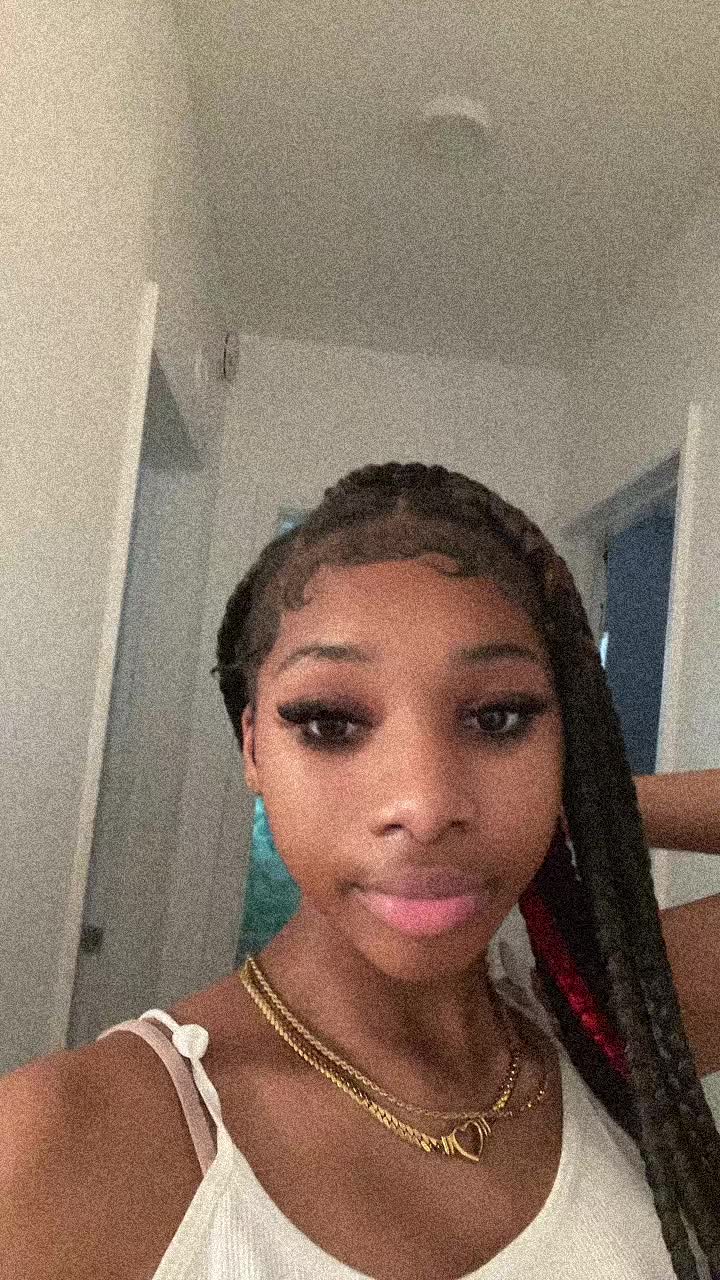 @haileycamliya._