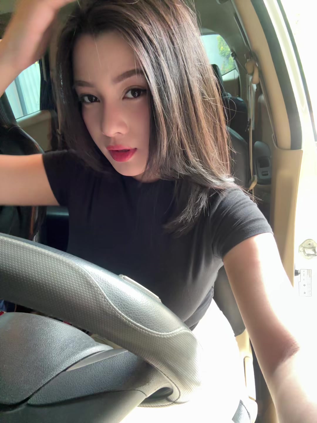 @nayla astrid