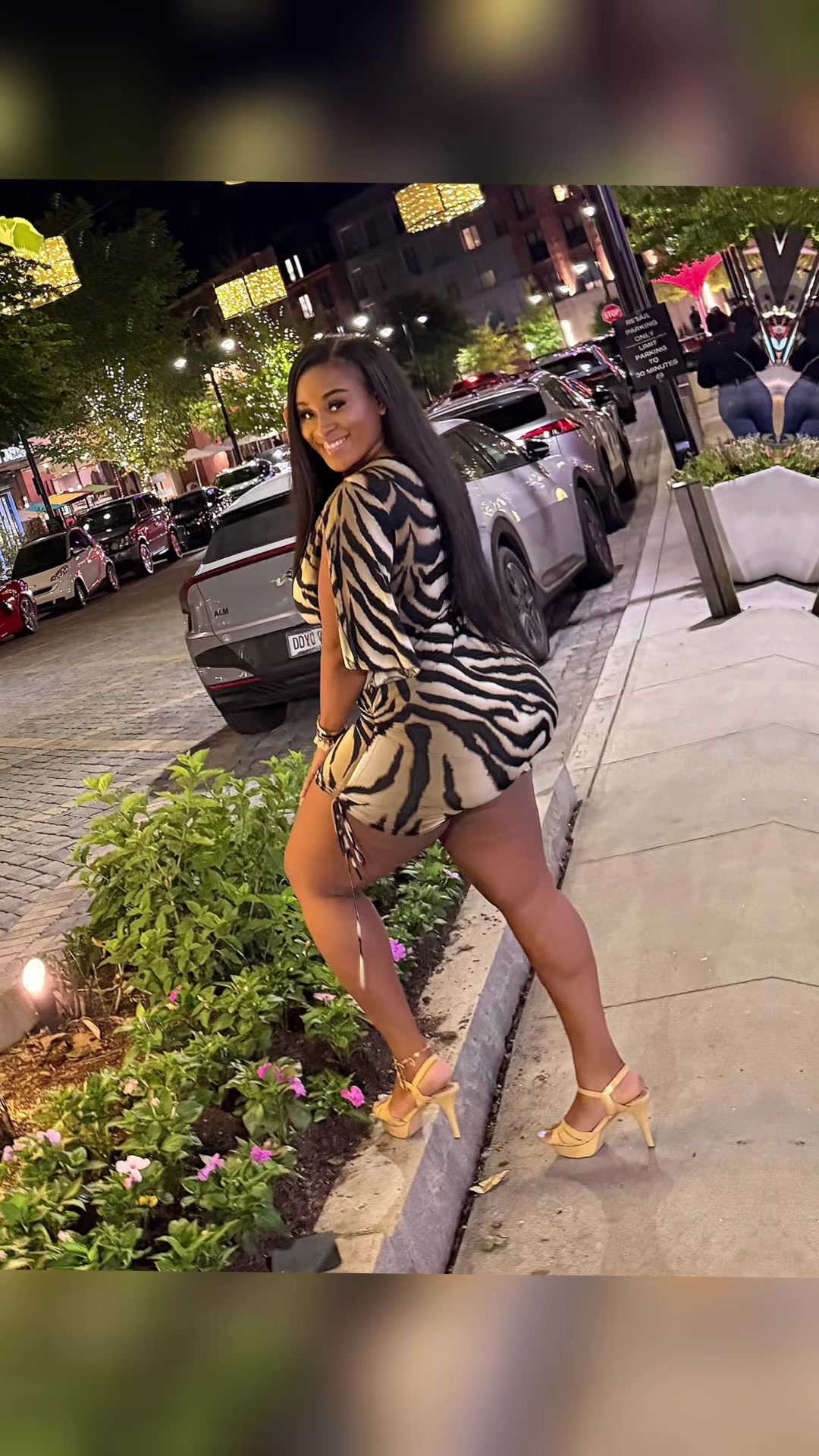 @Curvy_Nay