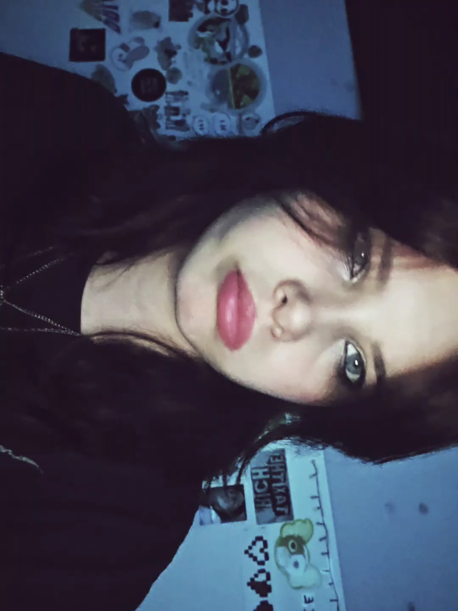 @°๐๏ฝกhollie°๊ฉ•