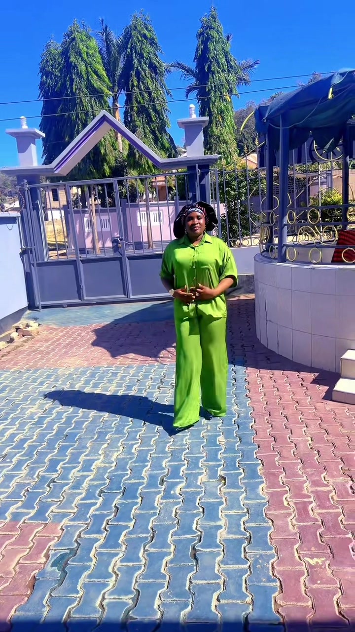 @Monica mnyantuzu