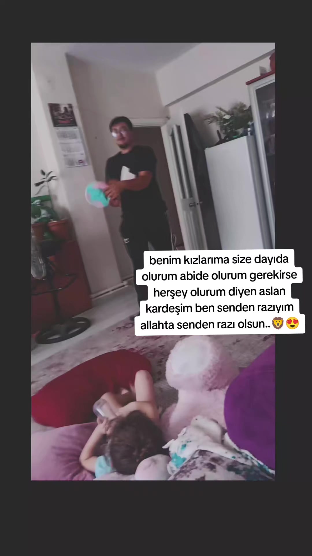 @👻