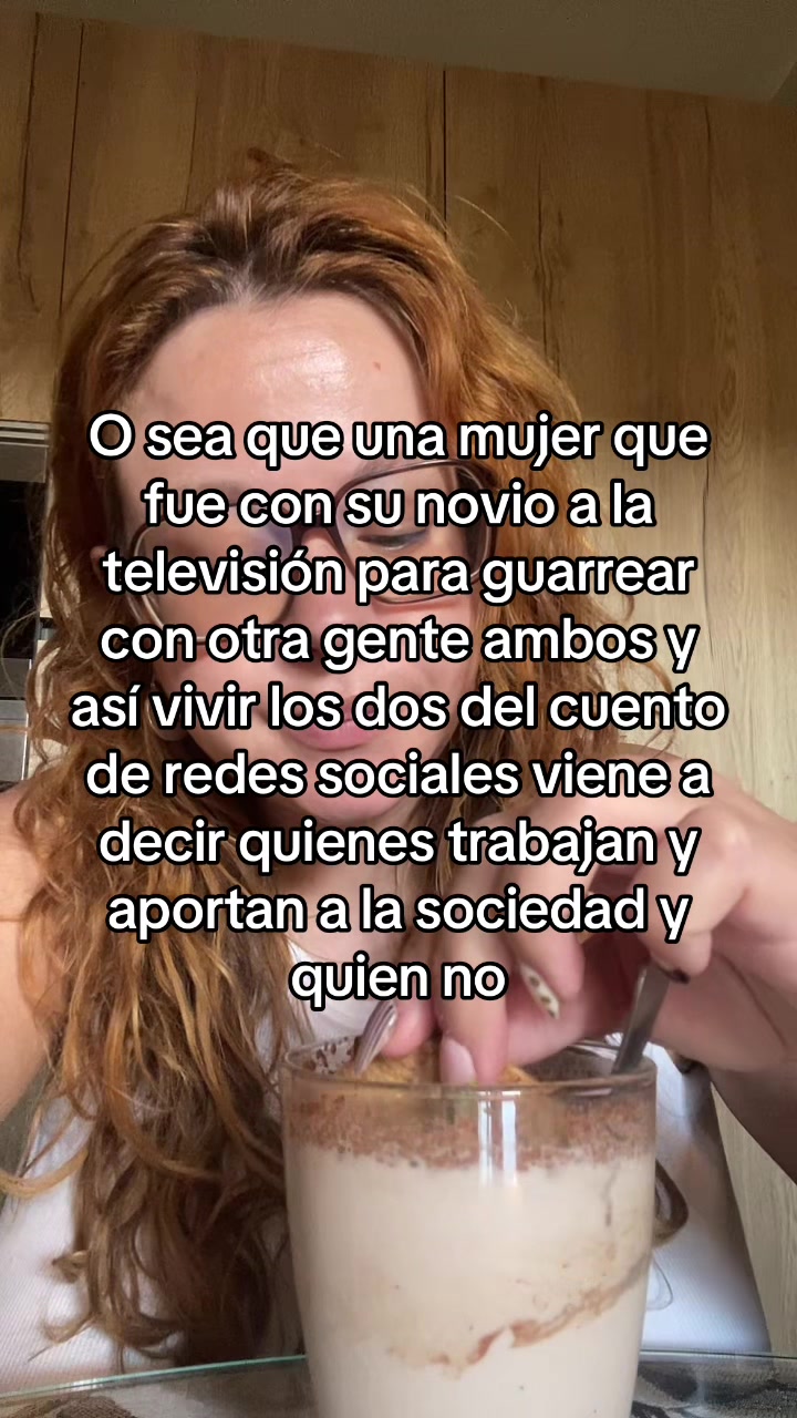 @María