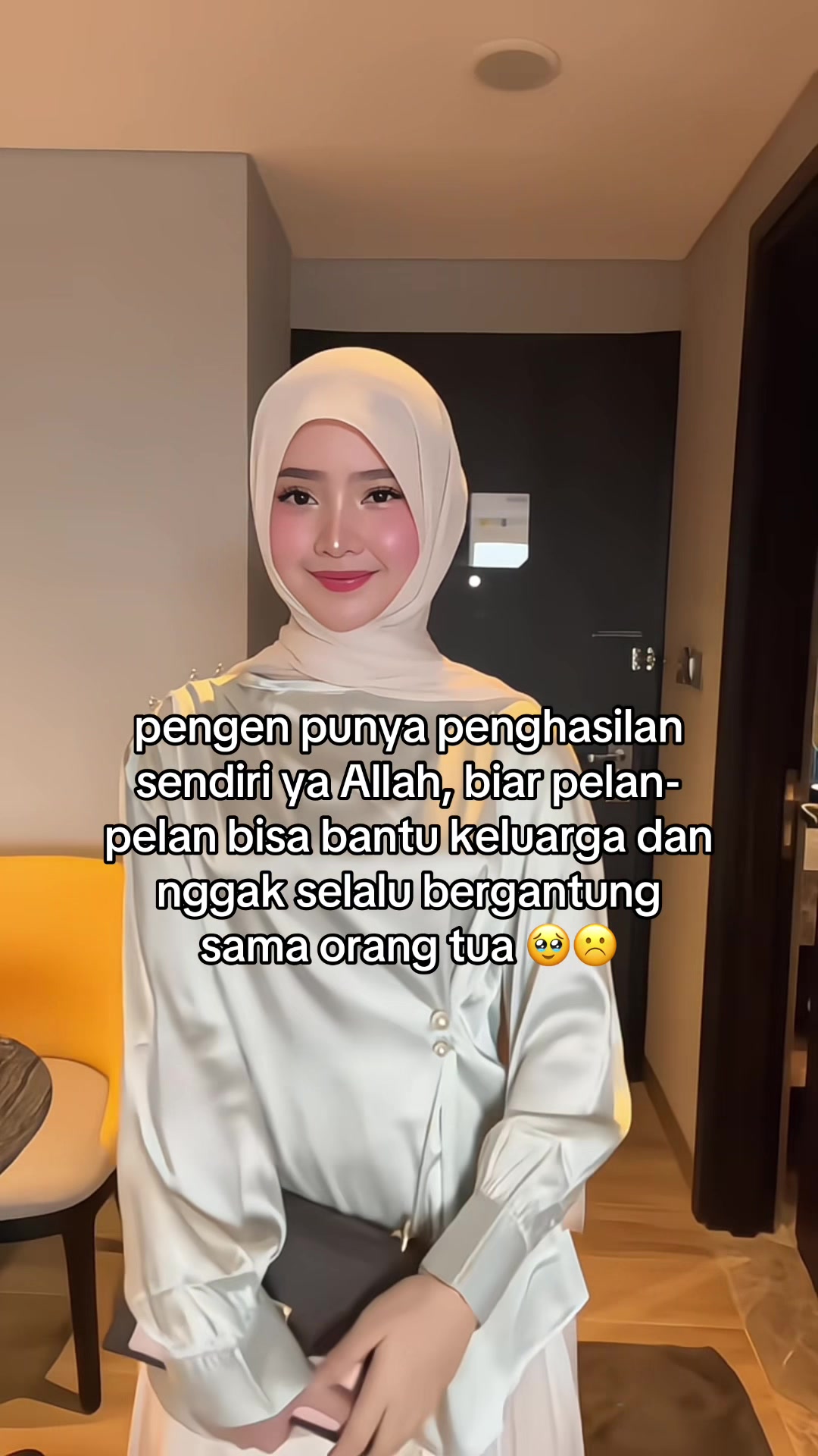 @Risstacuan≽^• ˕ • ྀི≼