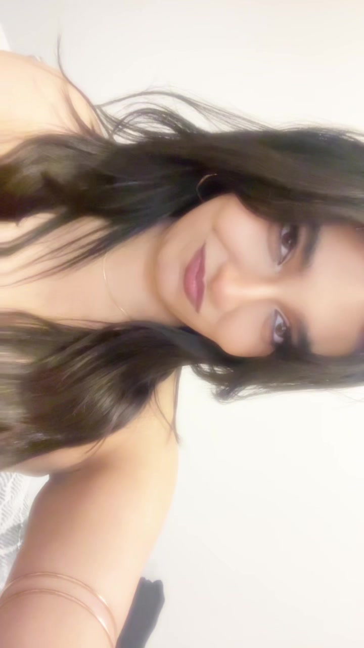 @Janvi 🪸