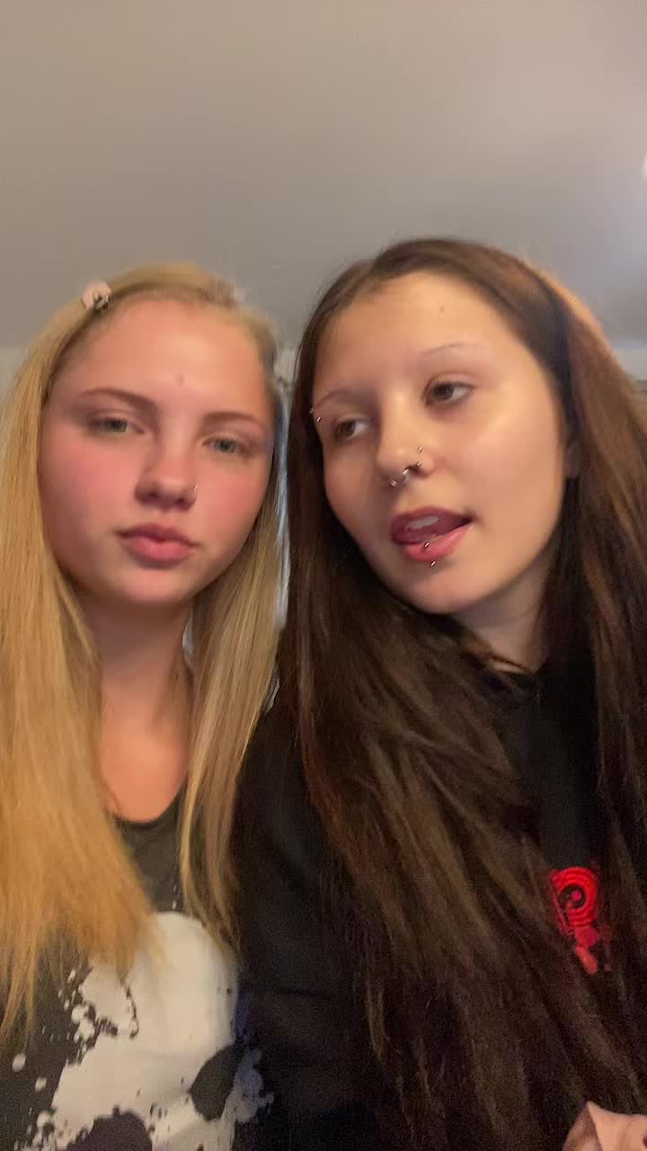 @𝕥𝕚𝕝𝕝𝕪☺️