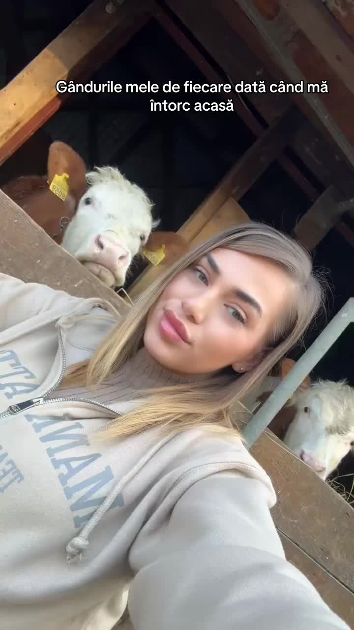 @Larisa Maria