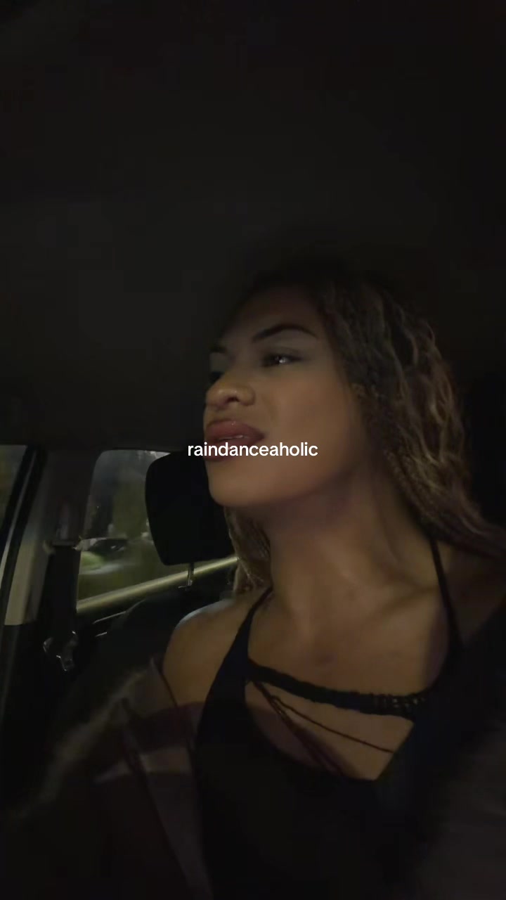 @evilelaloata