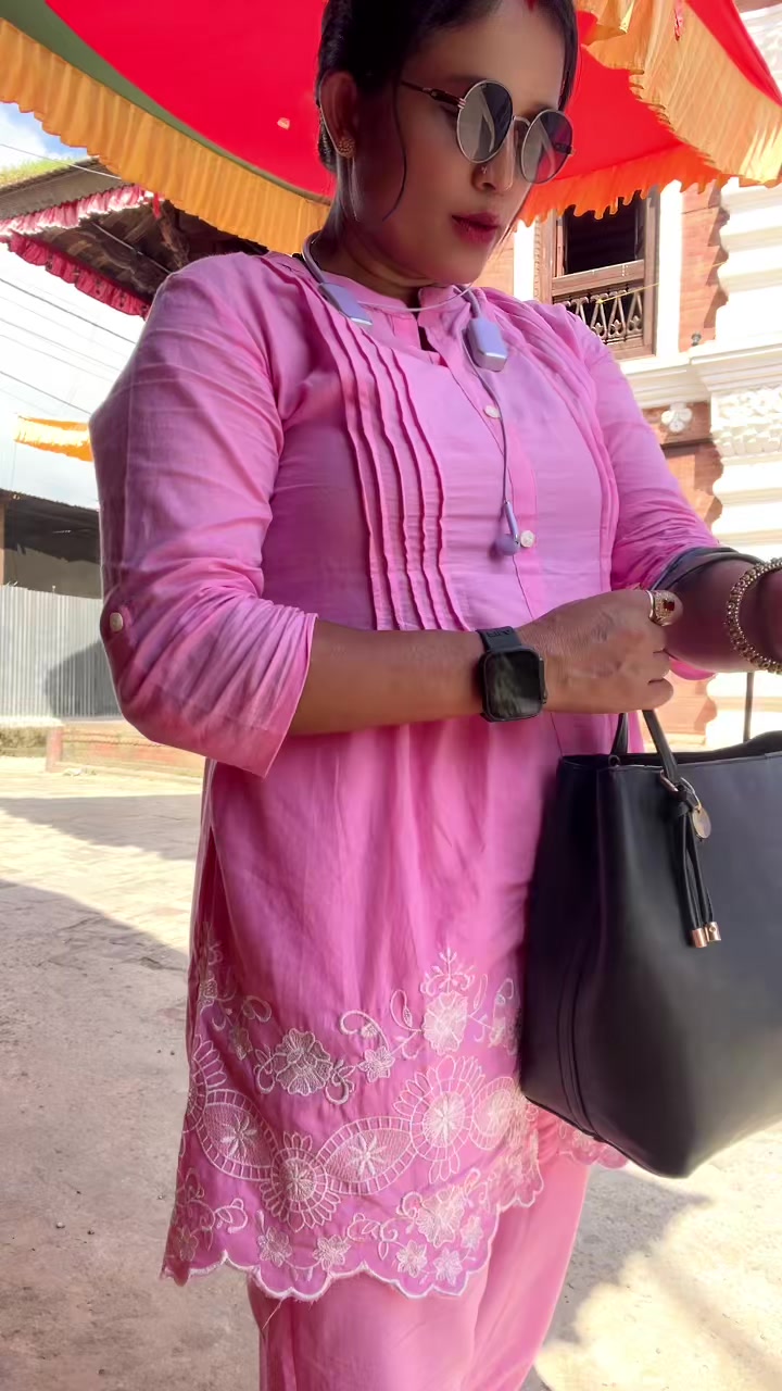 @दिब्या के सि