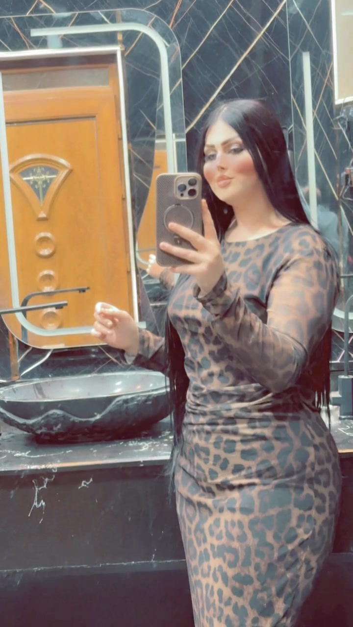 @👑QUEEN^MODEL🥻