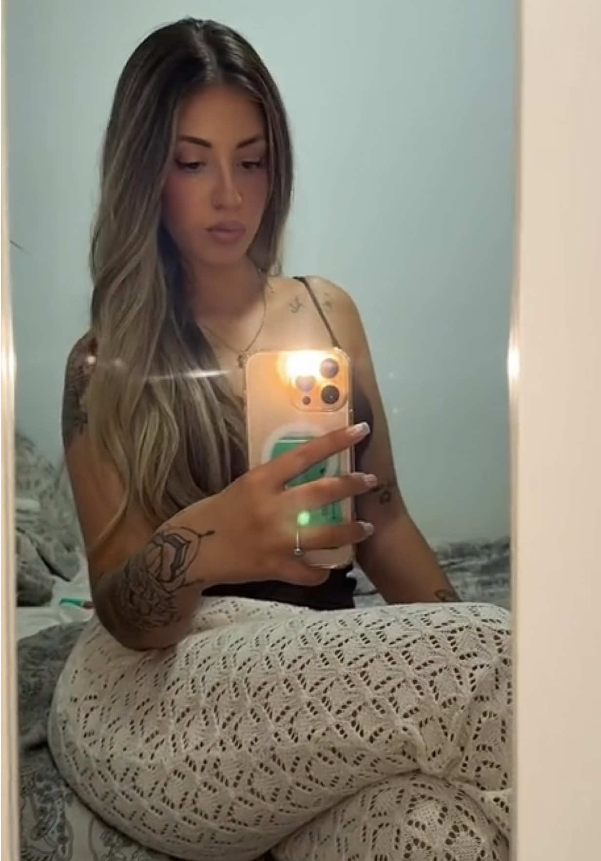 @LUC&Iacute;A