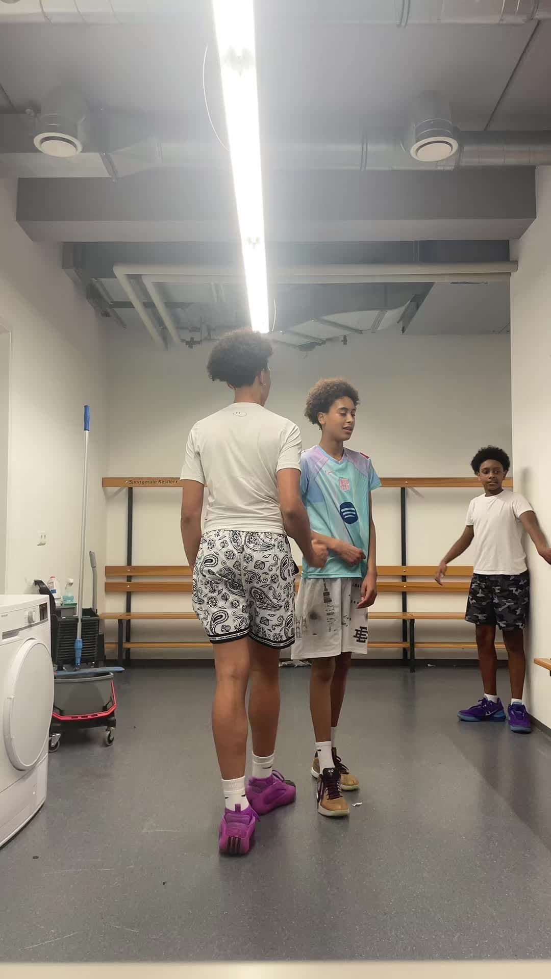 @j2kb.xyz