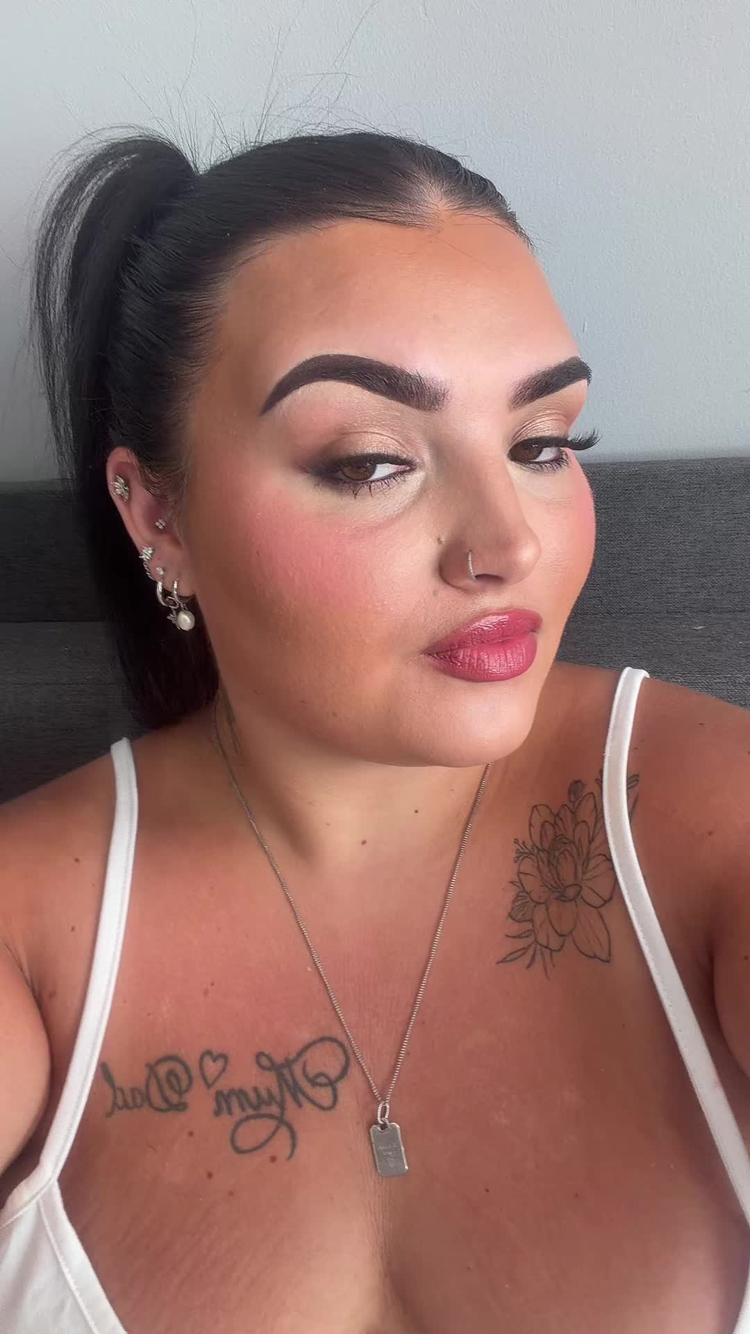 @adroniki🖤
