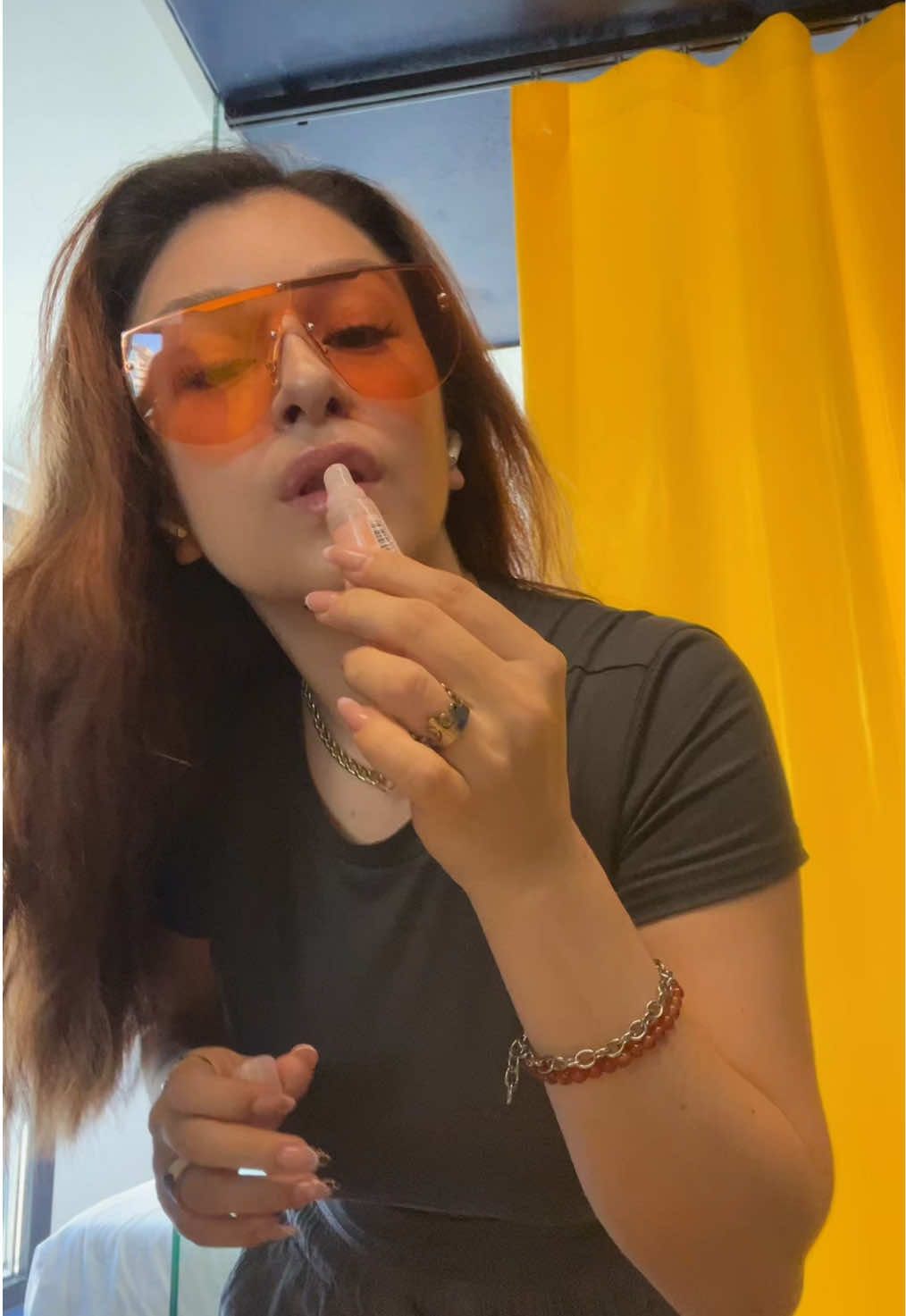 @iam_Shania