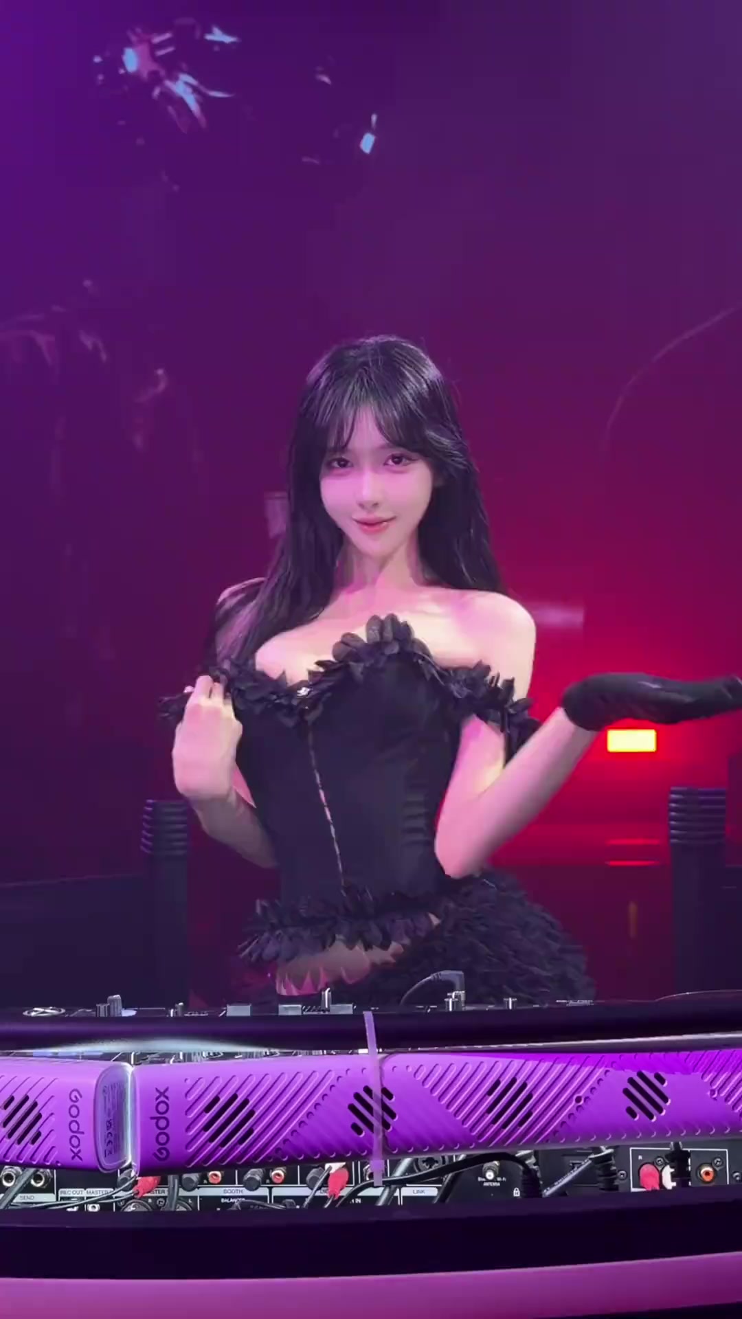 @人非聖賢看看美女治百病