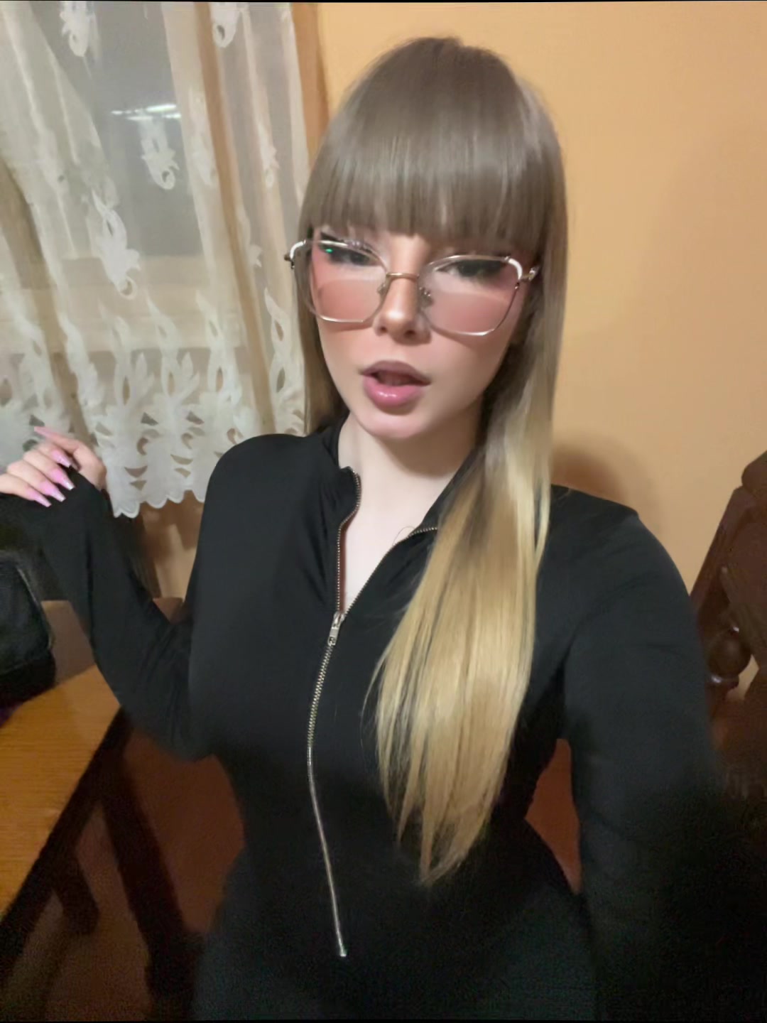 @_comiskaa
