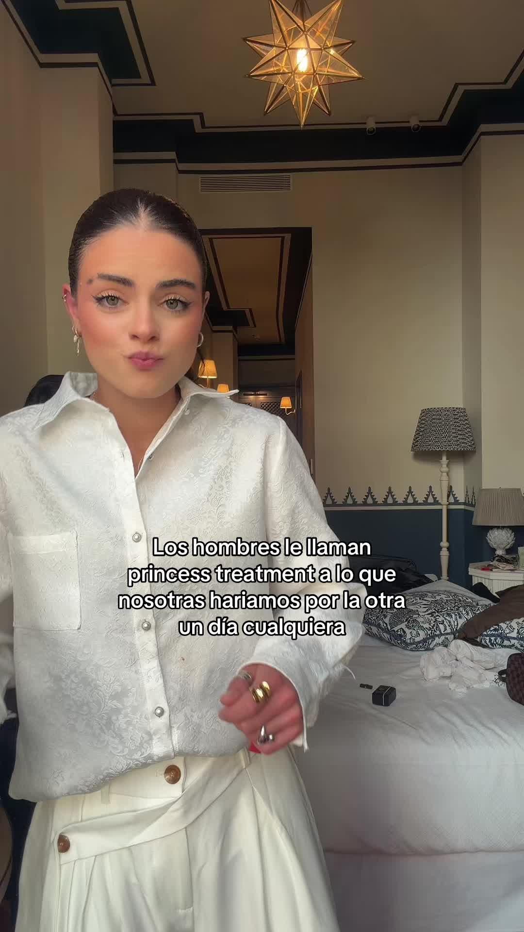 @LUCIA DE LA PUERTA