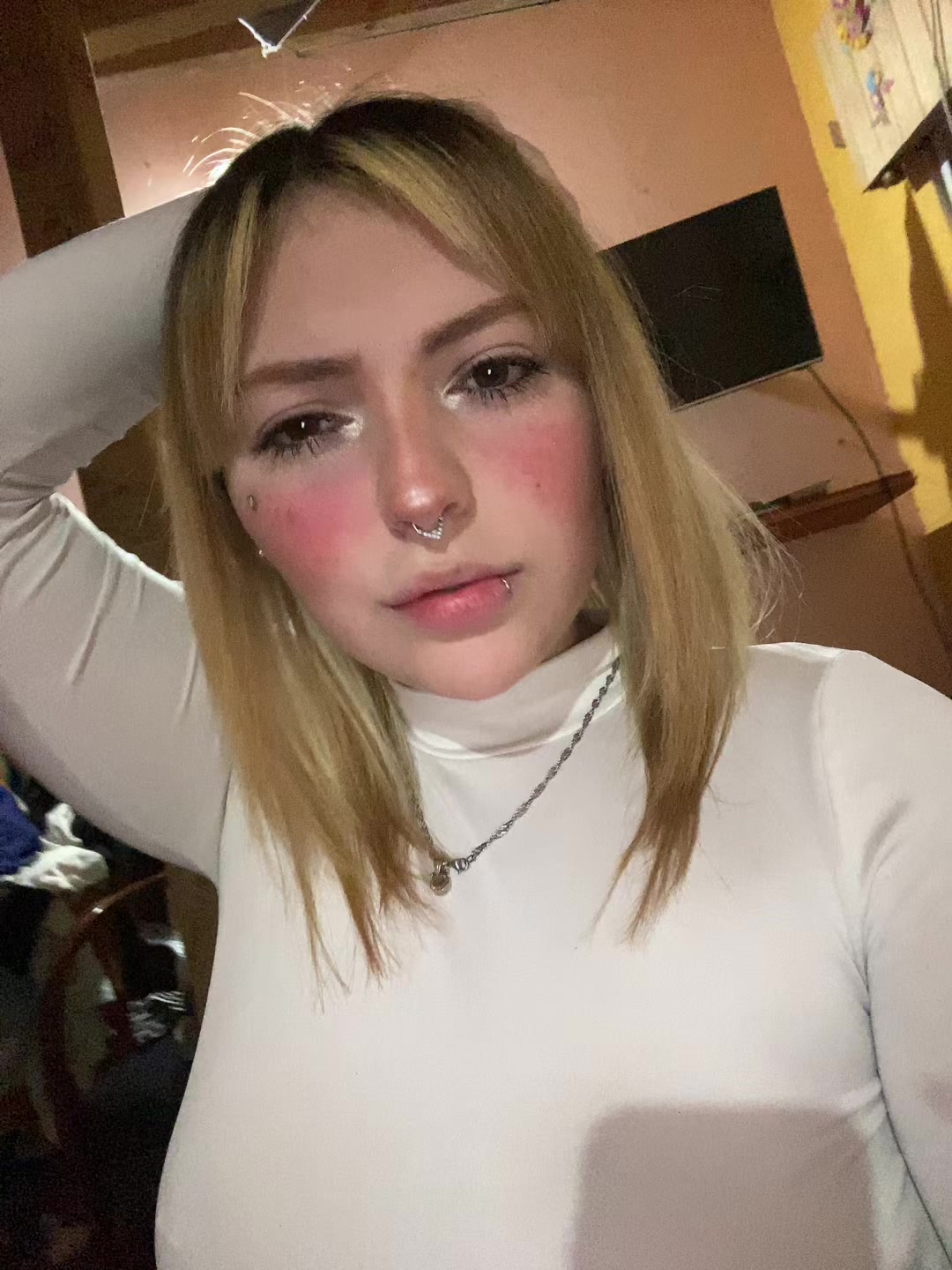 @Abru 🩷