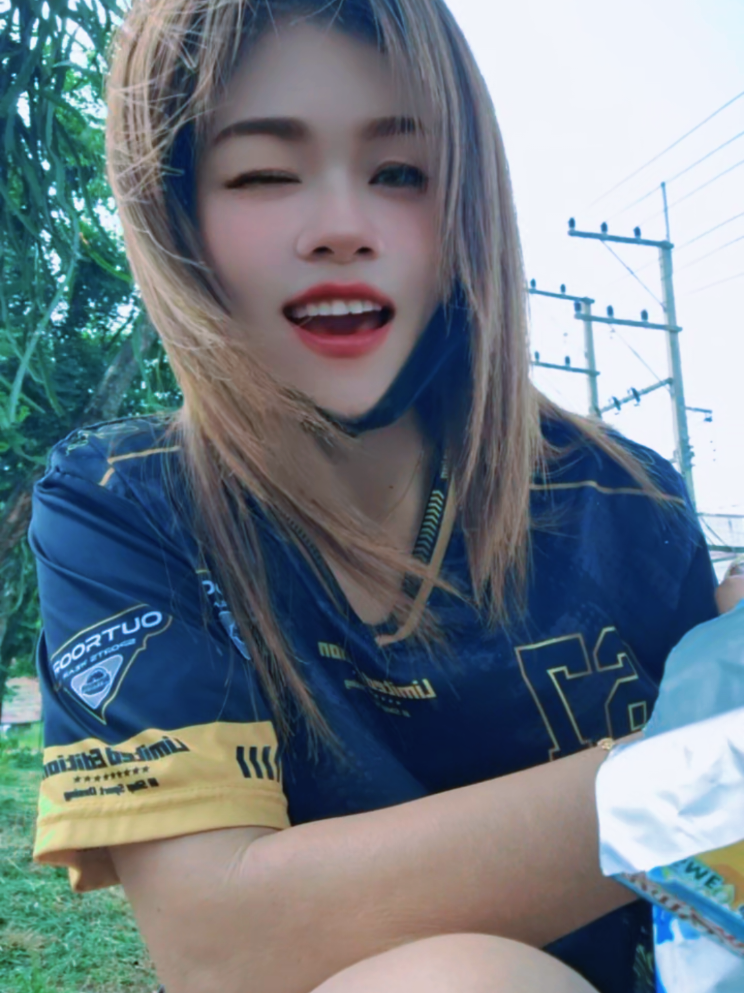 @ลูกสาวหล่า
