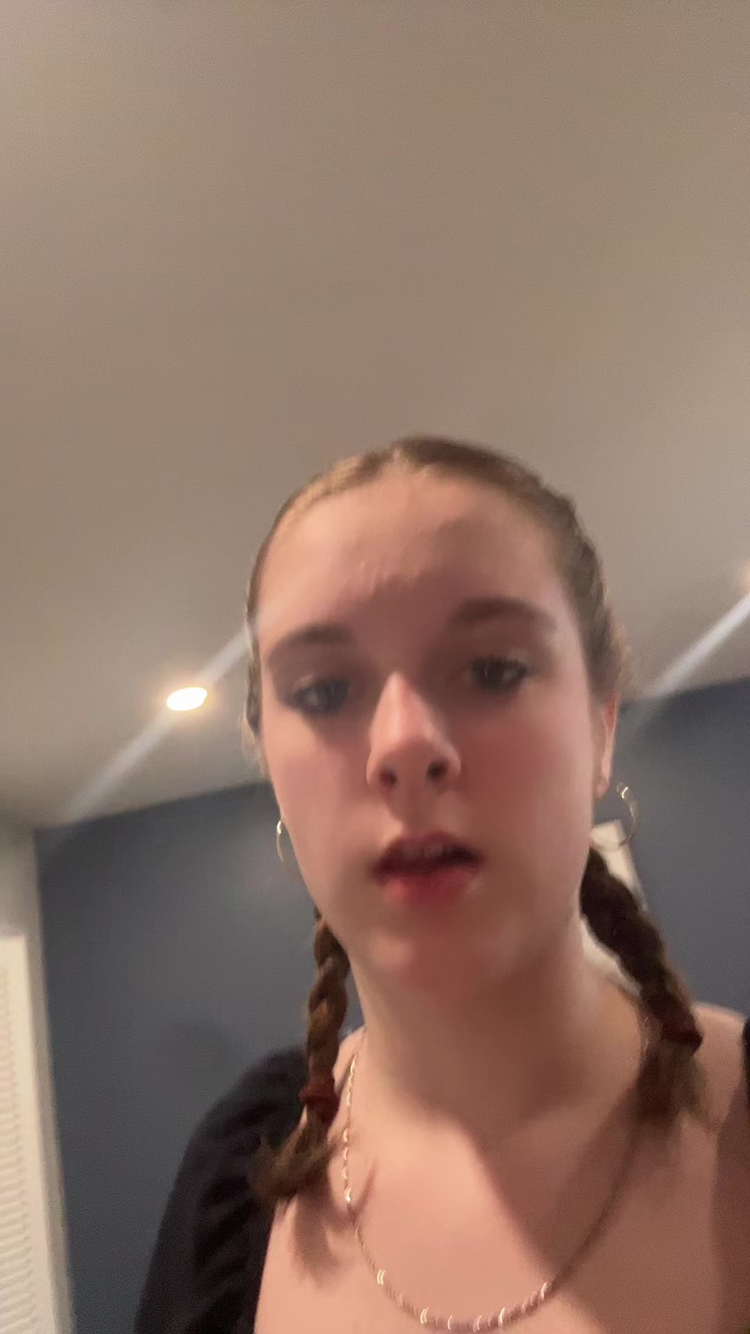 @OLIVIA🥋😏😛💕