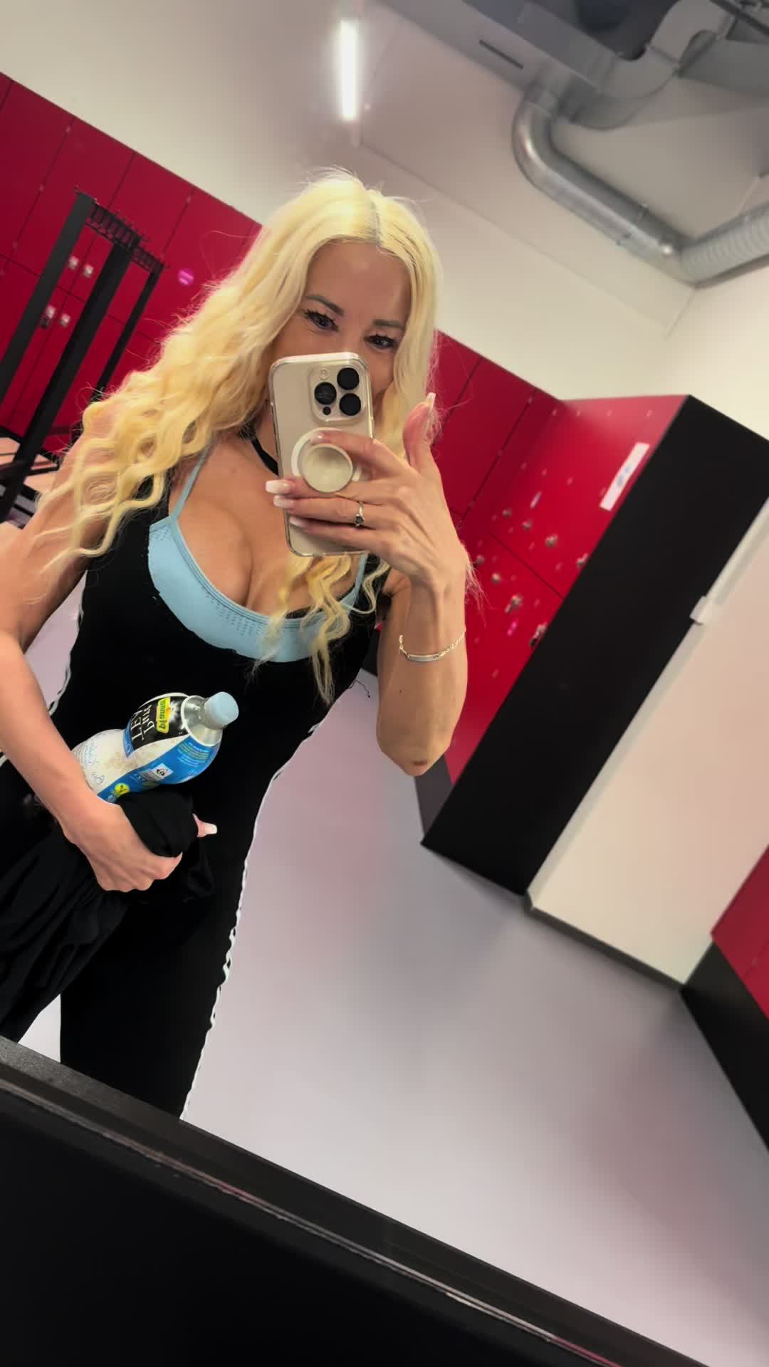 @Sandrabosslife