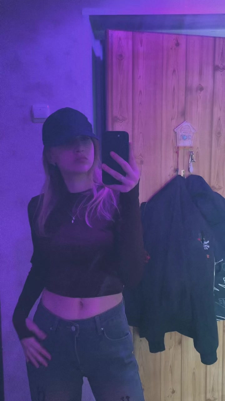 @𝚅 𝙸 𝙺 𝚃 𝙾 𝚁 𝙸 𝙰 🪐