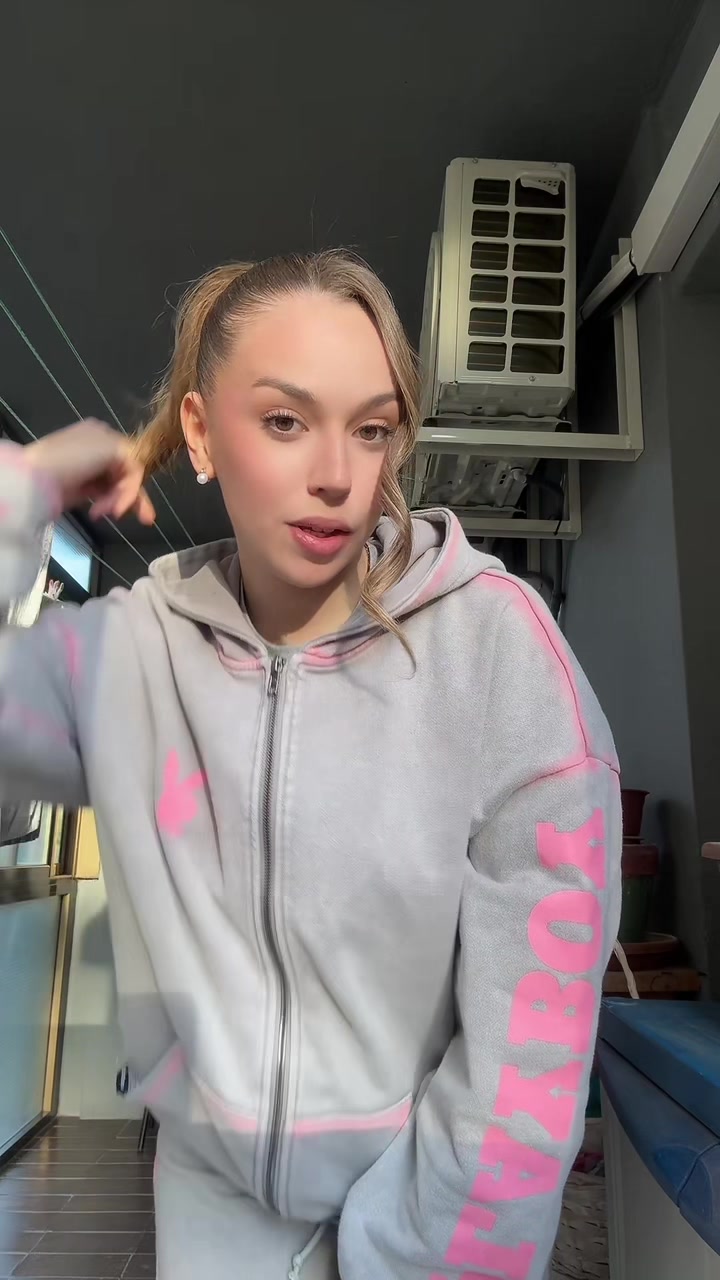 @Akagoodgyal