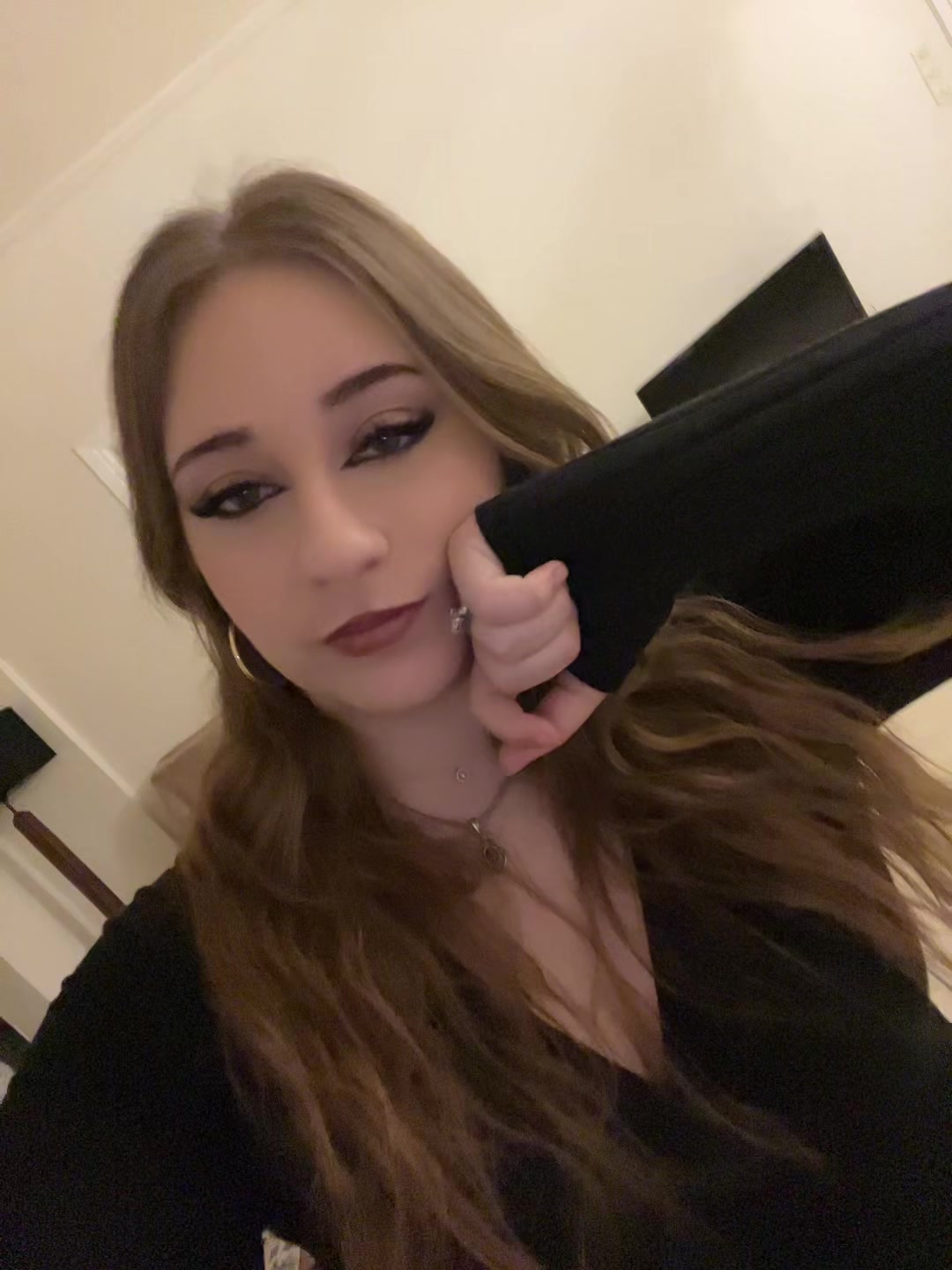 @𝓐𝓷𝓰𝓮𝓵𝓪