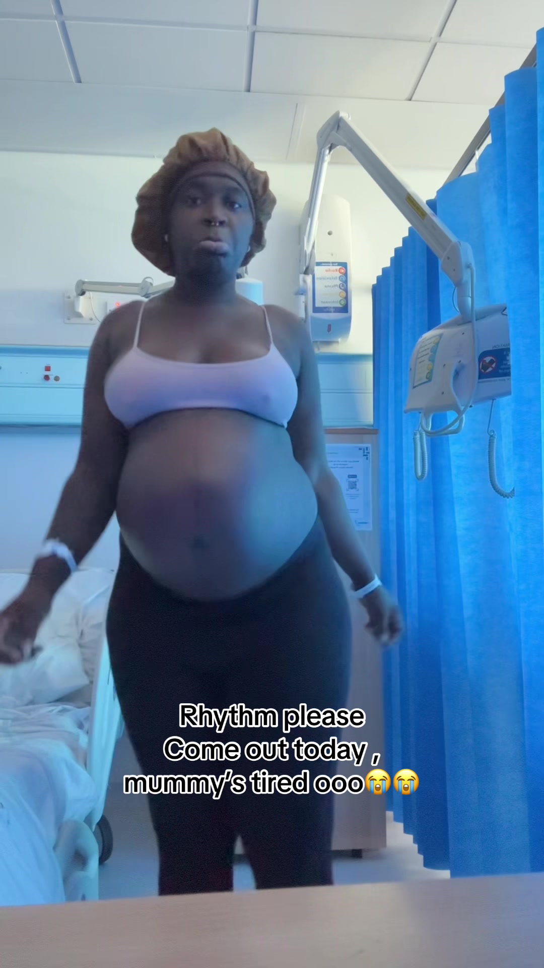 @IAMREIGNDOLLL